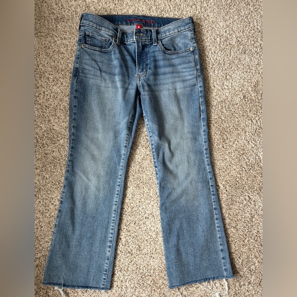 Lucky Brand Denim - Lucky Brand Sweet Mid Rise Kick Crop Jeans Woman’s Raw Hem Denim Size 4/27
